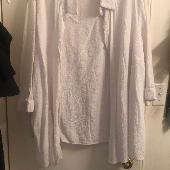 White linen top size 2x - Picture 2 of 4